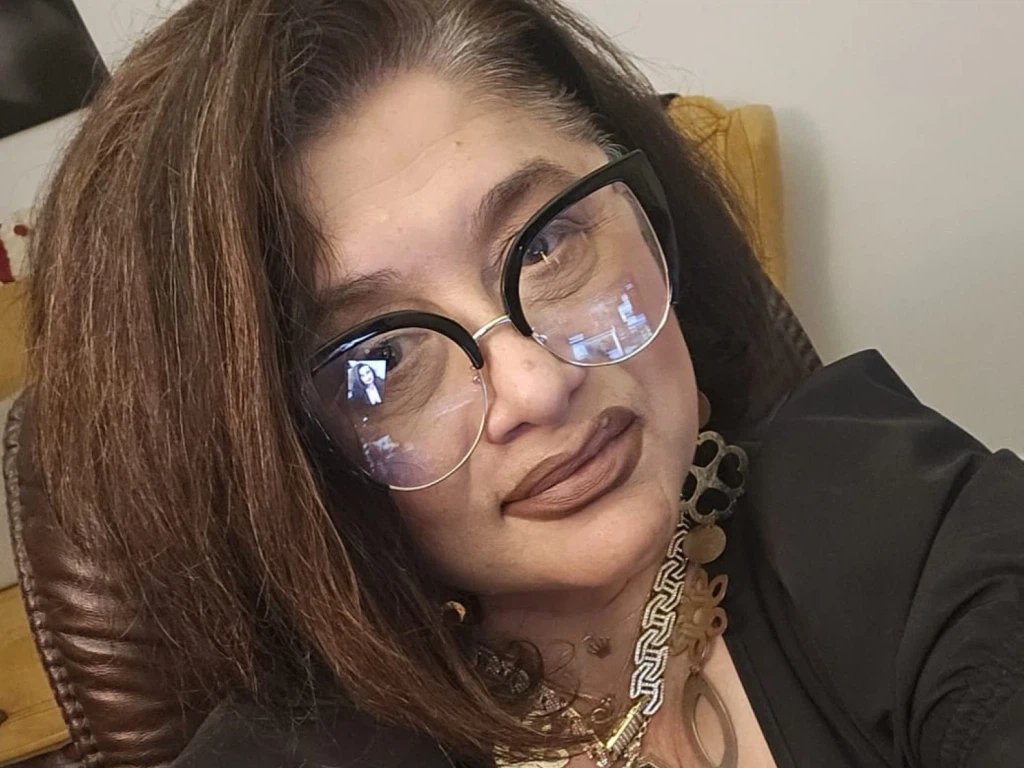 Profilbild von ClassybutNaughty - 58 Jahre, Mollig