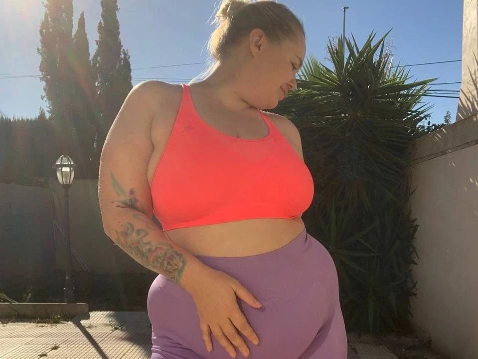 Profilbild von showmeboobs - 38 Jahre, fat